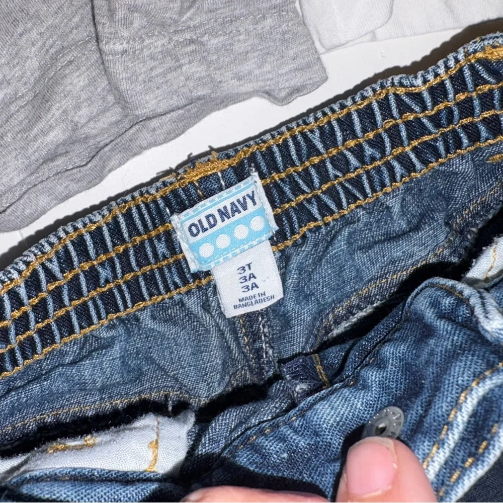 Carter’s and Old Navy size 3t bundle